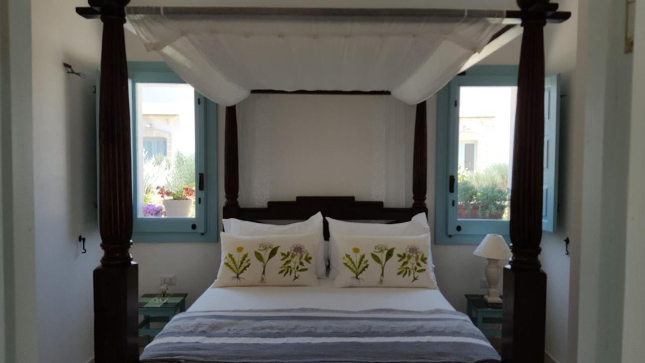 The Proud Garden Bed & Breakfast Carovigno Bagian luar foto